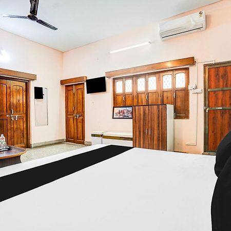 Super Hotel O Dakshin Dwar Formerly Radha Krishna Niwas Puri Kültér fotó