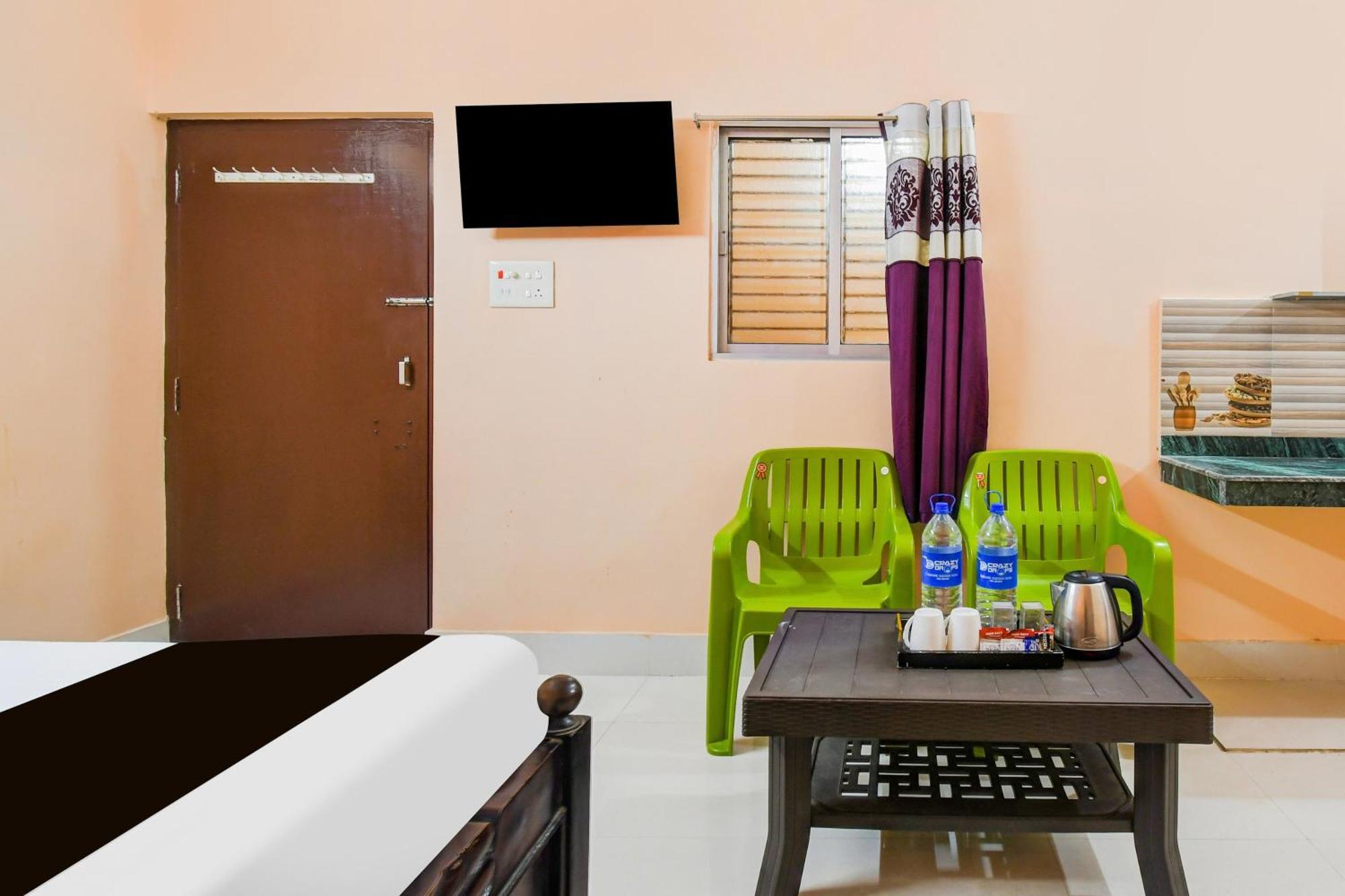 Super Hotel O Dakshin Dwar Formerly Radha Krishna Niwas Puri Kültér fotó