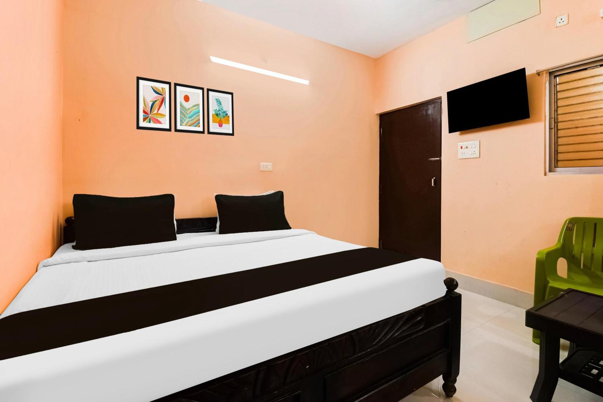 Super Hotel O Dakshin Dwar Formerly Radha Krishna Niwas Puri Kültér fotó