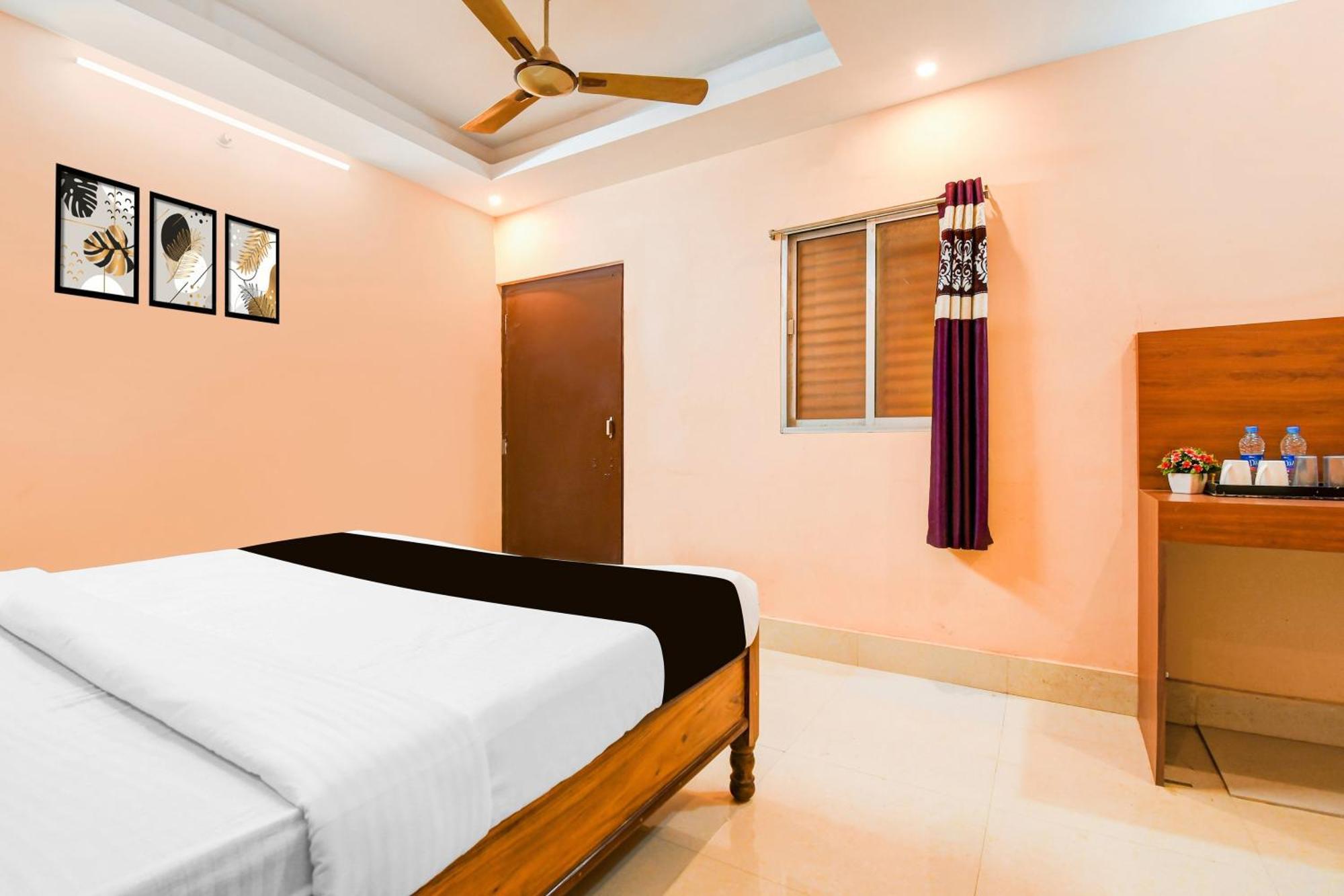 Super Hotel O Dakshin Dwar Formerly Radha Krishna Niwas Puri Kültér fotó