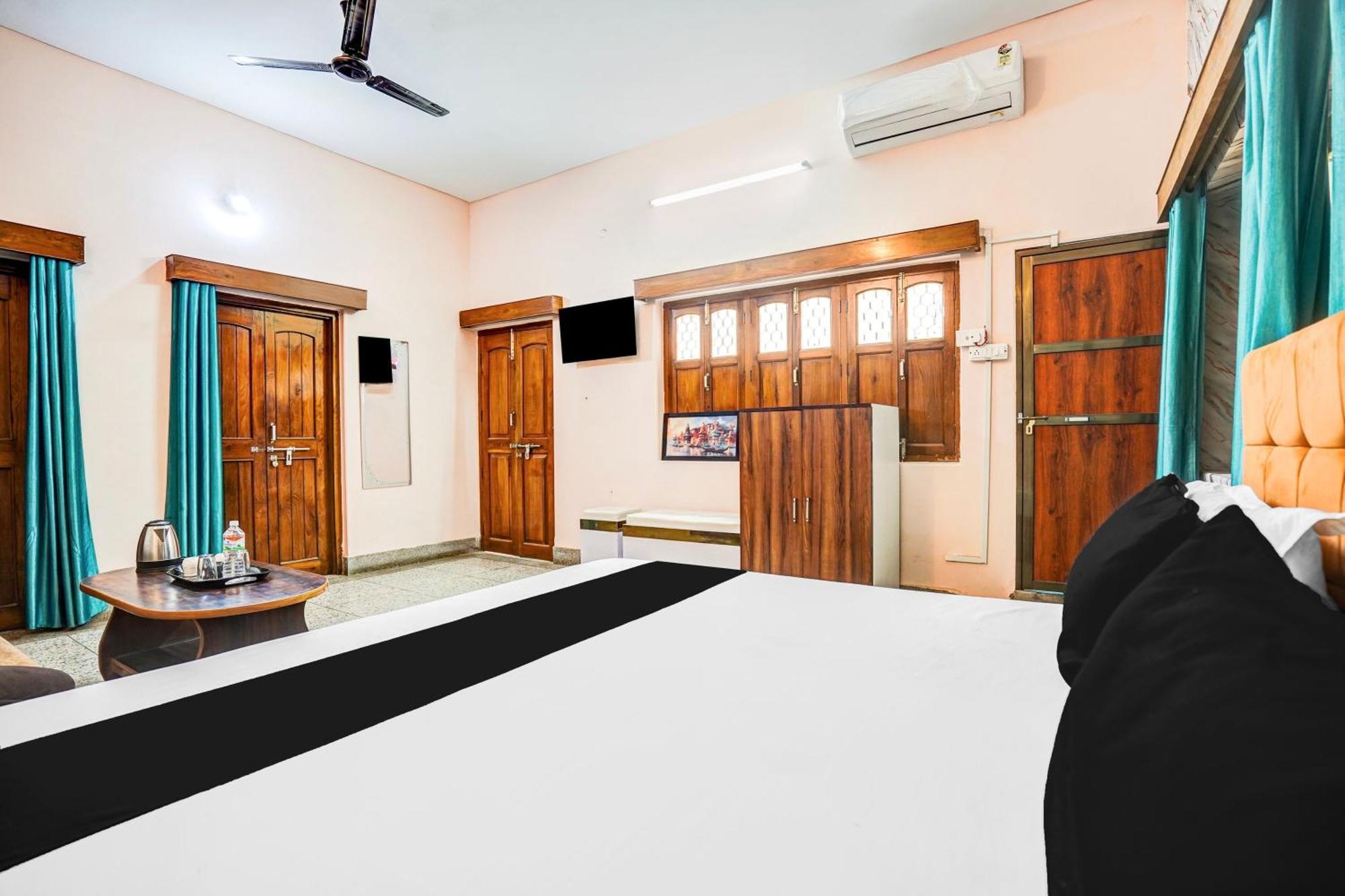 Super Hotel O Dakshin Dwar Formerly Radha Krishna Niwas Puri Kültér fotó